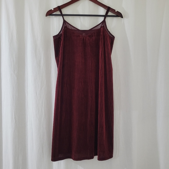 Mudd V-Neck Midi Dress in Velvet Red Stripes Women's Size S - Picture 1 of 3